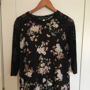 Dotty tunic with lace sleeves